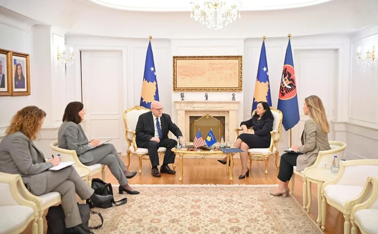Osman points to Hovenier at meeting for ban on Kosovars in border areas of Serbia