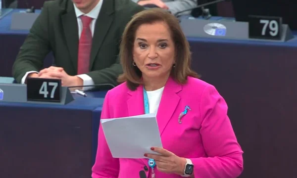 Bakoyannis à KiE: Le Kosovo a fait de réels progrès pour rejoindre, l'association, malheureusement, est au-delà de notre couverture.