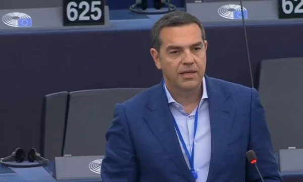 Tsipras drängt Kosovo bewegt sich für Verein, fordert Kurti auf, politisches Kapital zu nutzen: Nur Entscheidung über Decani Kloster genügt