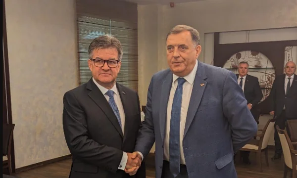 Lajcak rencontre Dodik lors de sa visite en Bosnie : j'ai entendu son point de vue.