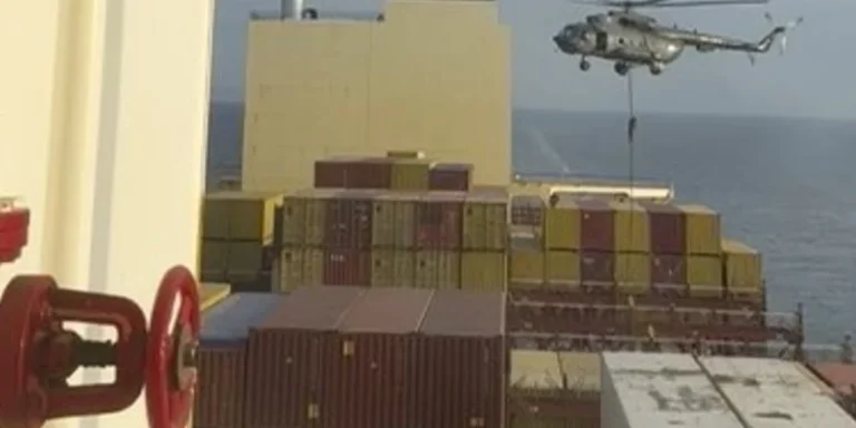 Iran: Le navire portugais est saisi, flottant dans les eaux du détroit d'Hormuz
