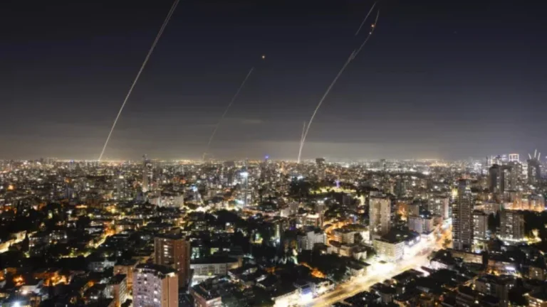 Iran launches military attack on Israel, releases dozens of fears, Netanyah: We Will Answer in the Same Way