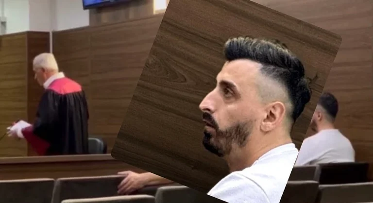Le suspect essaie de se défendre avec ses aveux après le meurtre de 21 ans.