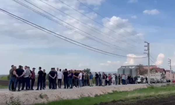 La cérémonie funèbre de 21 ans a tué hier à Ferizaj