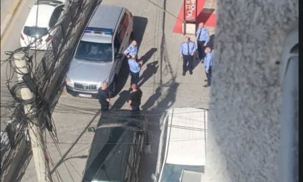 Oggi la donna di 21 anni è stata sepolta ieri presso il Social Work Centre di Ferizaj