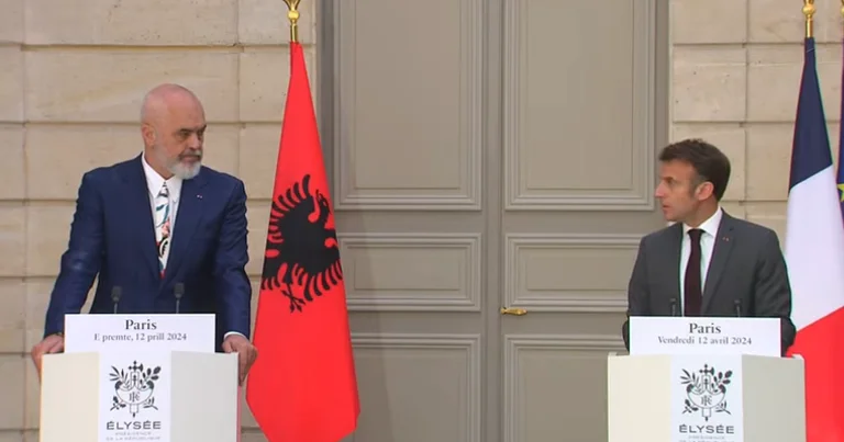 Macro: normalisation des relations entre la Serbie, le Kosovo est nécessaire