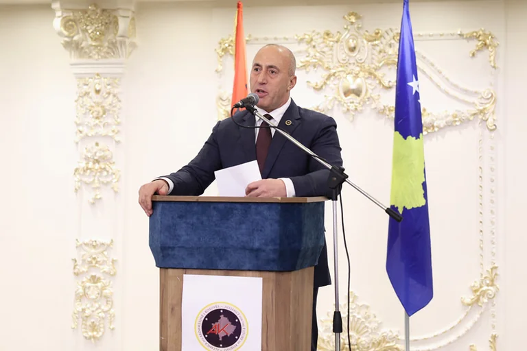 Haradinaj: Shqetësuese sulmet që i bëhen mediave dhe gazetarëve dhe tendenca e pushtetit për kontroll ndaj tyre