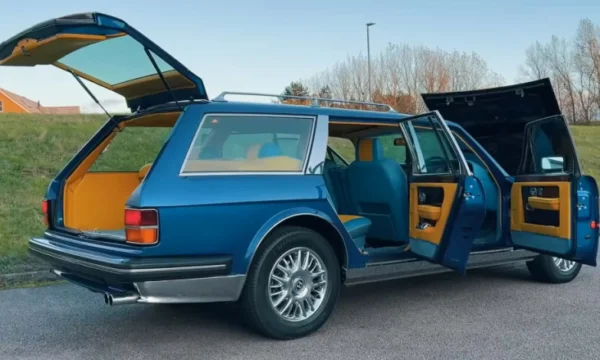 Le modèle rare de Bentley qui appartenait autrefois à une famille royale