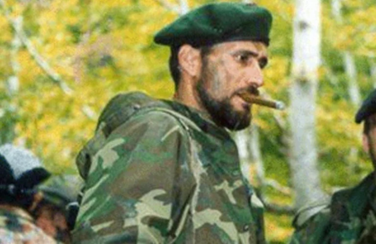 Memli Krasniqi per Agim Ramadani: Attraverso la guerra e i suoi versi, vive nei cuori di ogni albanese