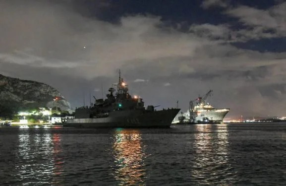 El barco militar alemán captura cohete Houthi