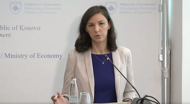 Rizvanolli a dit ses félicitations sur la carte géologique: Kosovo sur la page officielle présentée avec login