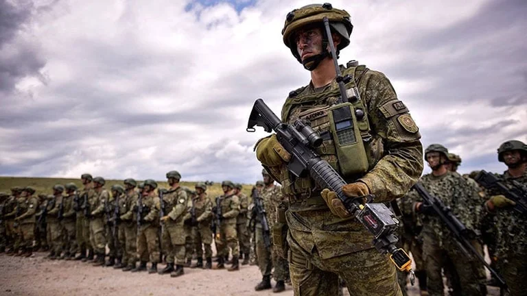 Macedonia: Armatta della Serbia minaccia per la regione KSF pronto per la protezione del paese