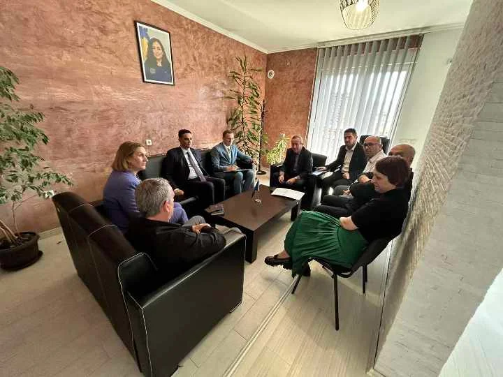 Hajdaraj besucht Staatsanwaltschaft in Mitrovica, bietet Unterstützung für Wolfan