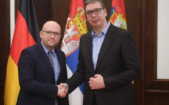 Nos enfrentamos a nada, vamos a resistir a los desprecios que nos están preparando en el KiE y en la ONU.
