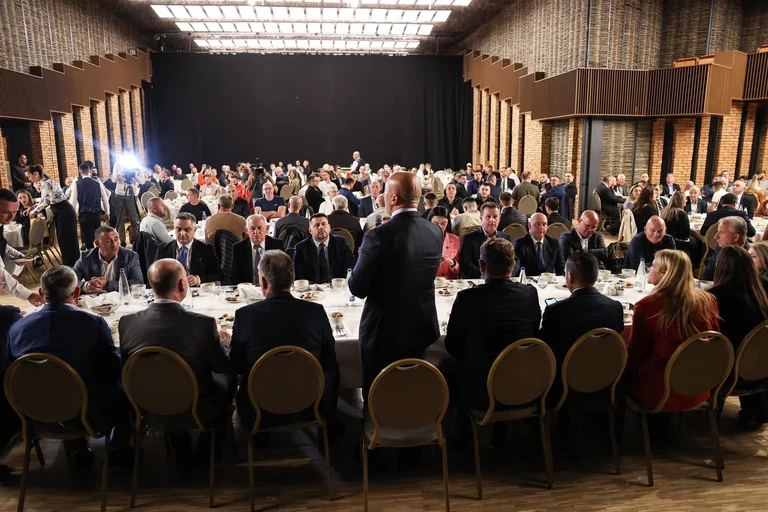 Haradinaj gathers party structures and coalition partners: Our unity's motive is love for the country