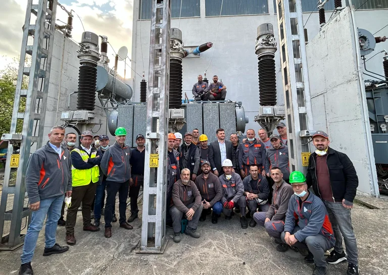 COMM STT: Fuente de energía restaurada de Pristina Substation 3