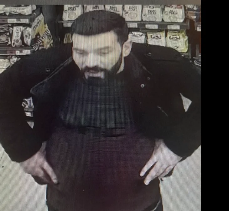 Wenn Sie diesen Notfall sehen, rufen Sie die Polizei an.