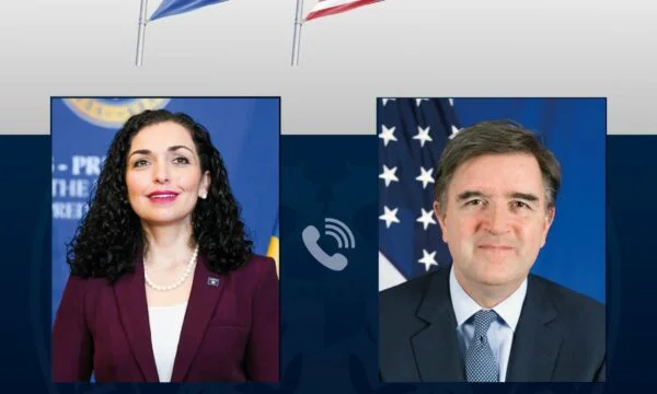 O'Brien au téléphone avec Osman, parler de l'adhésion de KiE et la mise en œuvre complète et rapide des accords