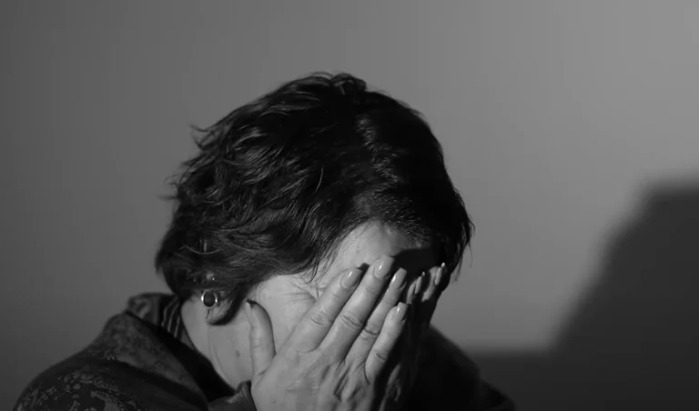 “Plumb è meglio che con i bambini che ha visto.. ” Confessione della nana del Kosovo che prova violenza sessuale da parte dei paramilitari serbi