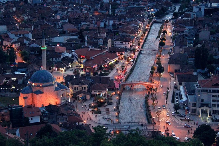 E detyruan të miturën të punonte si valltare dhe të ofronte shërbime seksuale, aktakuzë ndaj dy personave në Prizren