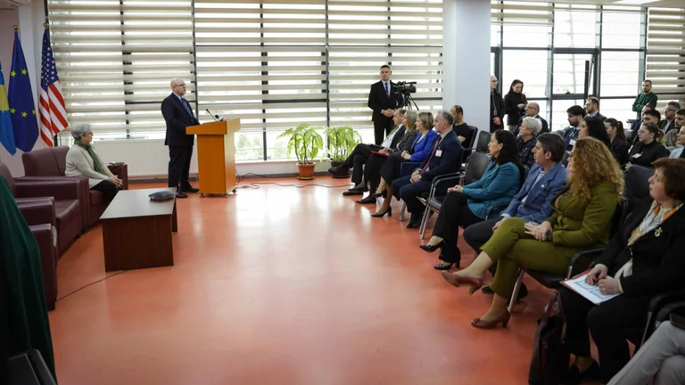 Hovenier: NATO kishte një imperativ moral për të vepruar, përdorimi i forcës ishte i domosdoshëm dhe legjitim