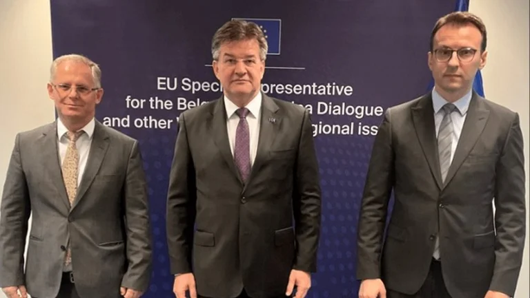 Zyra e kryeministrit: Propozimet për dinarin janë në linjë me rregulloren e BQK-së, përmbajtja e saj nuk diskutohet