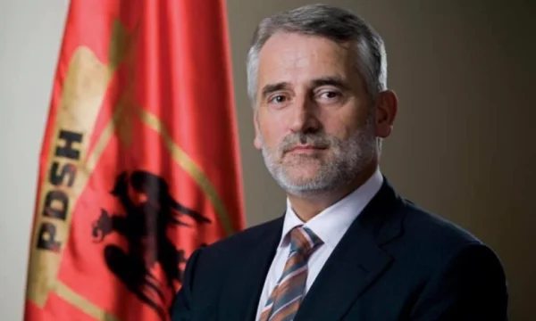 Thaçi thotë se implikimi i Kurtit në zgjedhjet e Maqedonisë së Veriut e rrezikon Kosovën