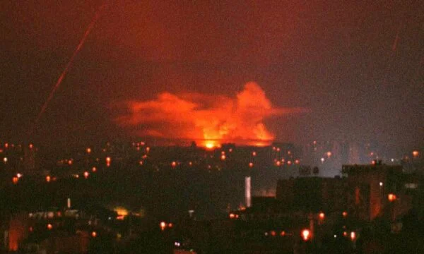 Raportimi i “Liberation” 25 vjet më parë – NATO hyn në luftë kundër Serbisë, Pentagoni: Raketat e para u lëshuan nga anijet në Adriatik