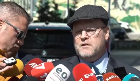 Hovenier pas takimit me Bislimin: Nuk ka dhënë propozim specifik për dinarin, qeveria po punon në këtë drejtim