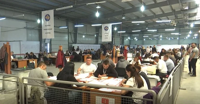 Lajm i mirë: Nga zgjedhjet e ardhshme, numërimi i votave do të mund të vëzhgohet edhe nga mediat