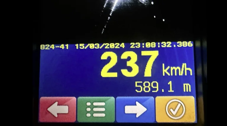 Voziti me 237 km/h – Gjobitet me 300 euro