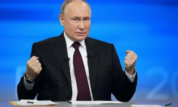 Raportohet se Putini po i fiton me gati 90% të votave në zgjedhjet presidenciale – do të sundojë deri më 2030