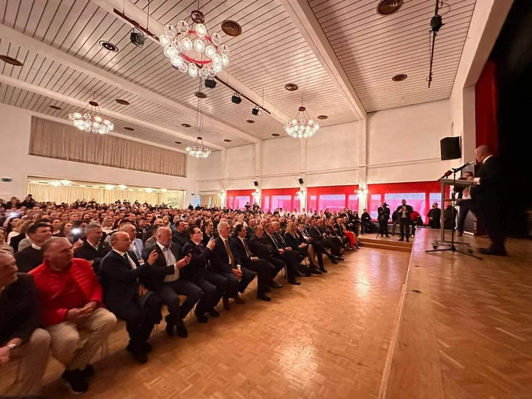 Haradinaj me diasporën e Zvicrës: Bashkë drejt fitoreve për Kosovën