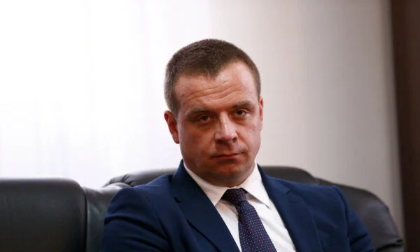 Stojkoviq: Vuçiqi s’e arreston kurrë Radoiçiqin, avokatin e tij e çoi në Rusi