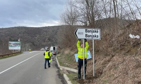 Komisioneri për Gjuhët: U shkel Kushtetuta, në zonat me shumicë serbe gjuha shqipe shkruhet e dyta