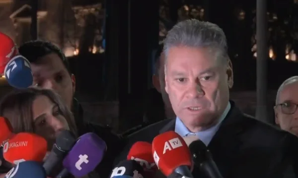 Escobar: Po bëhen tri vite që s’ka takime të nivelit të lartë të përfaqësuesve të Kosovës me administratën amerikane