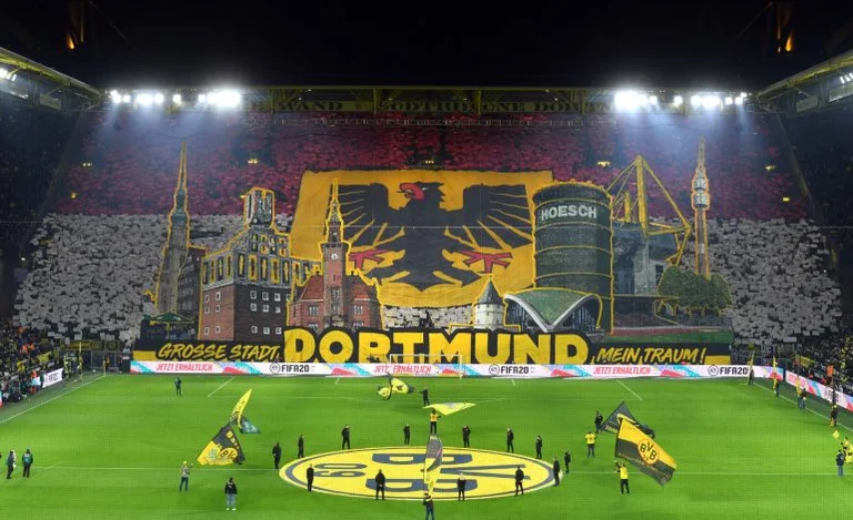 Borussia Dortmund secures the quarterfinals at the Champions League