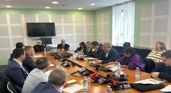 Le ministre Nagavci a disparu à la Commission, raison pour laquelle le VV Gola : Il avait un programme super chargé.