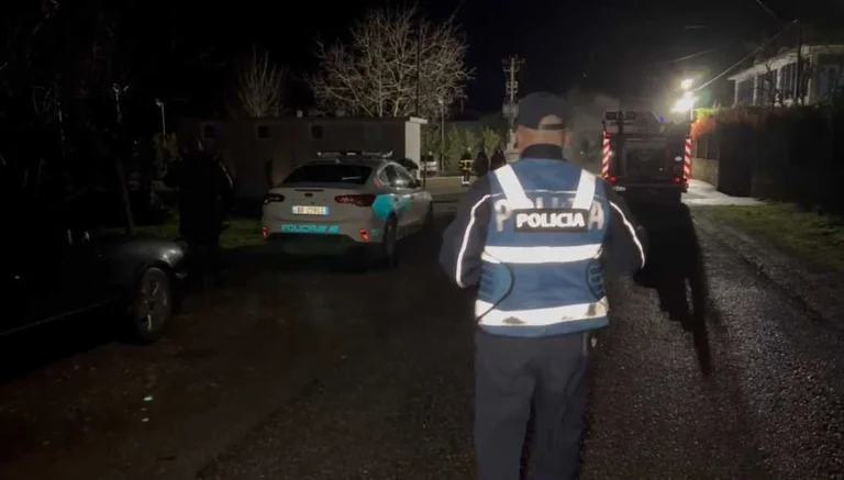 Colpi d'arma da fuoco a Shkodra, feriti due persone, uno di loro agenti di polizia