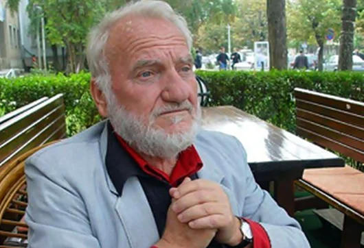 Schriftsteller Bajram Sefajs Reporter stirbt