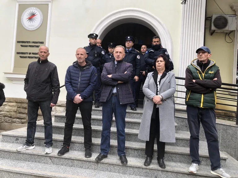 Ancora oggi, i tecnici e i lavoratori di sicurezza fisica UP protestano