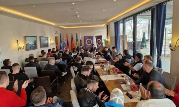 AAK continue à s'étendre en Allemagne, sous-déges formés à Rosenheim, Bravaria