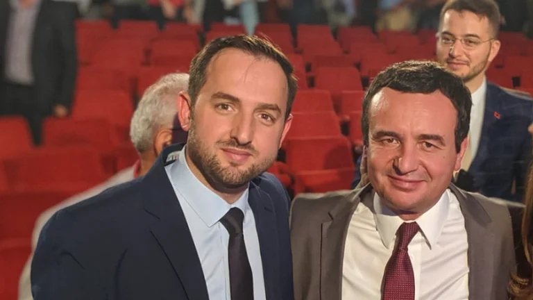 VV vice probabilità / Se il divieto di velo non viene revocato, voto per la legge sui libri di testo