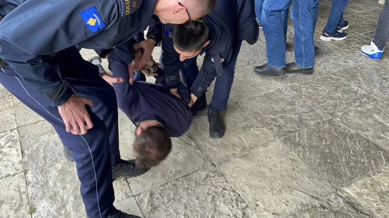 The arrest of PSD activists, Rrusta: Police are forbidden to enter university campus.
