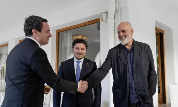 Abazovic chiama Edi Rama “il padre della nazione