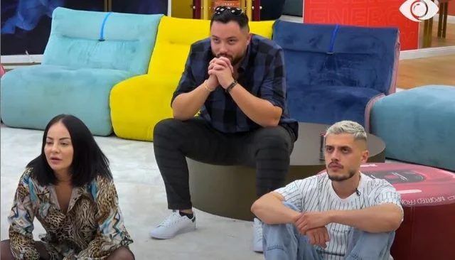 Shocked Sara reads news that Steve is her ex: What do you say?