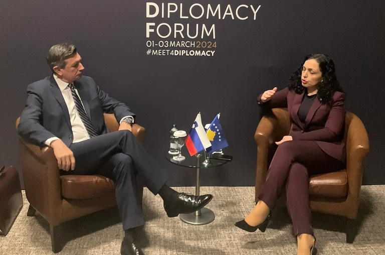 Pahor trifft Osman: Kosovo-Serbien Dialog blockiert