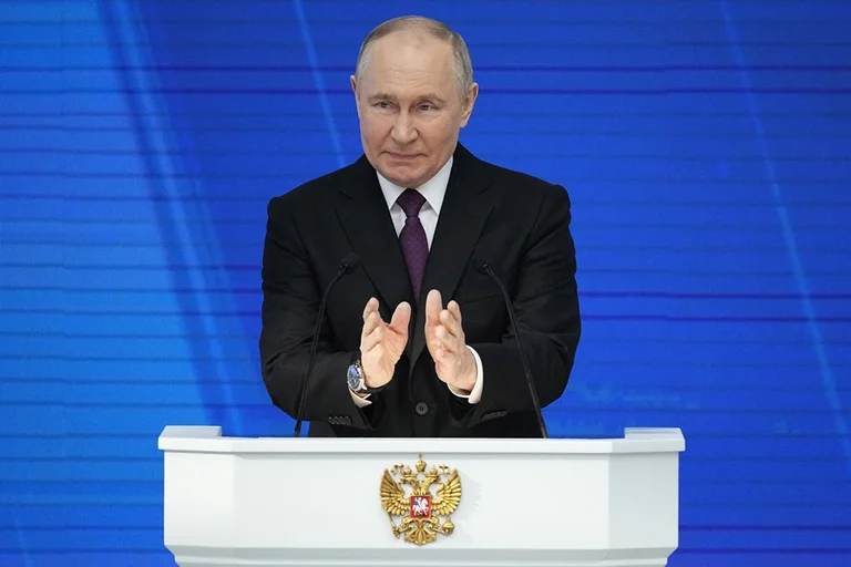 Poutine s'adresse aux Russes par un discours : les forces de l'OTAN se préparent à frapper le territoire russe