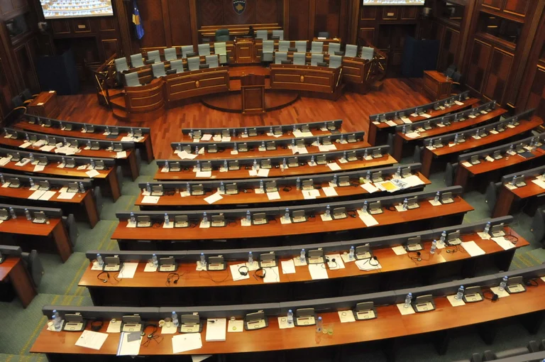 Dështon seanca e jashtëzakonshme për projektkodin doganor dhe të akcizave