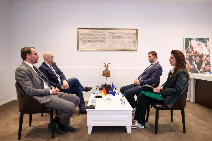 Krasniqi: l’UE solleva sanzioni sul Kosovo